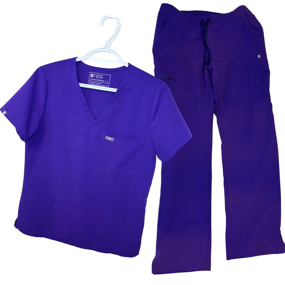 FIGS Catarina Scrub Top + Kade Cargo Pants